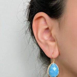 Opal Earrings – Light, Mystery, and Inner Balance
